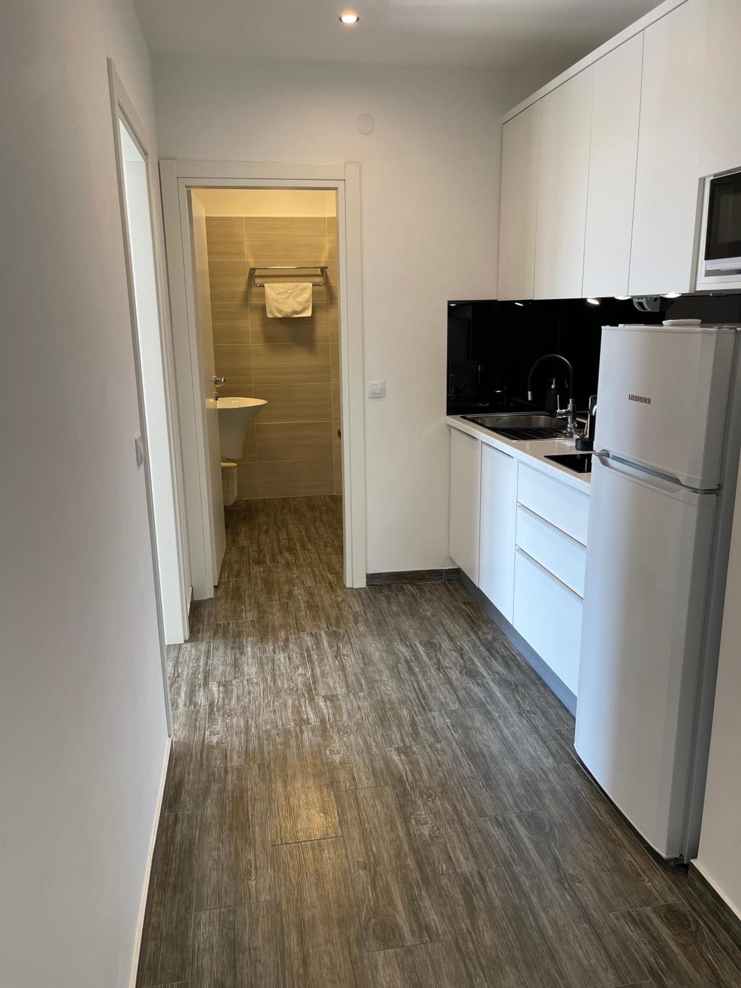 אומיס Apartments Domani מראה חיצוני תמונה